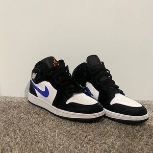 Youth Mid Air Jordan 1 Retros